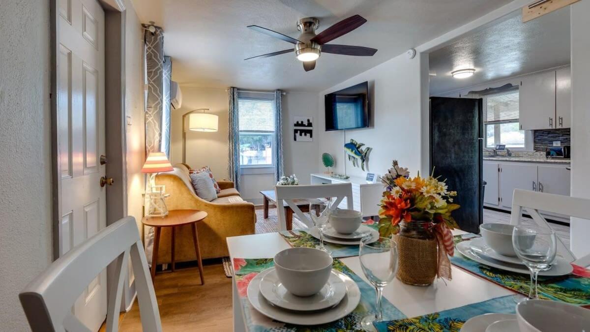 Retro Rainbow At Herb River-Orange Oasis #2-Upstairs Savannah Exterior foto
